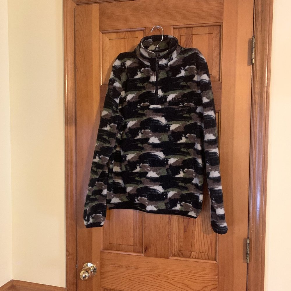 Conspiracy By WEZC Camo Fleece 1/4 Zip Jacket Men's XS Woman's Small
